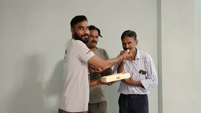 Muh meetha karte hue — Anuda team